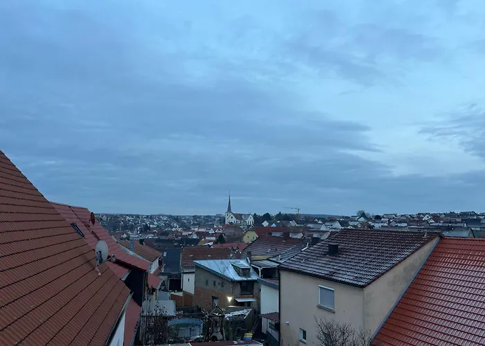 In Wuerzburg I Netflix & Tv I Kaffee I Tee I Brettspiele 아파트